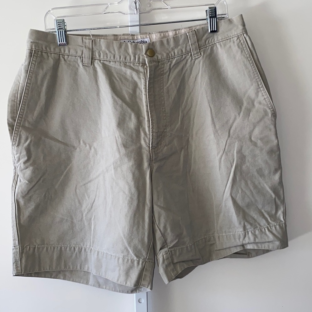 Columbia | men’s cargo shorts | size 34